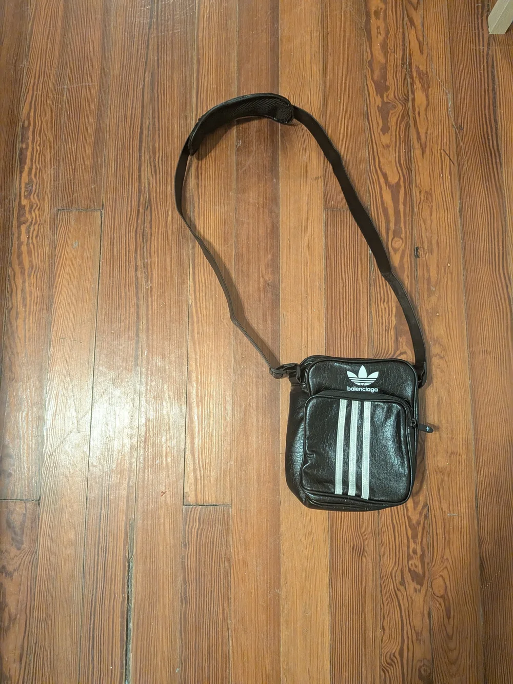 SS23 ADIDAS X BALENCIAGA COLLABORATION CALFSKIN LEATHER SHOULDER BAG